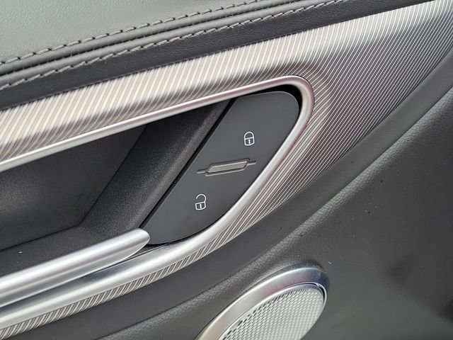 Used 2023 Alfa Romeo Giulia Veloce RWD image 18
