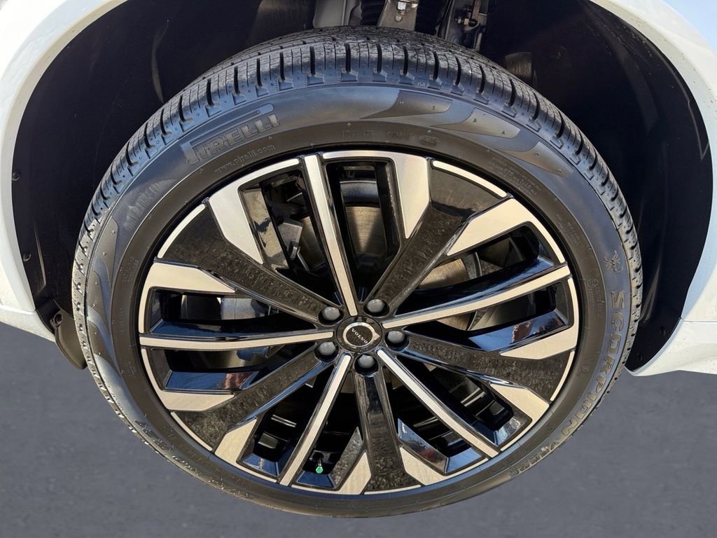 New 2026 Volvo XC90 B6 Ultra w/ Lounge Package image 8