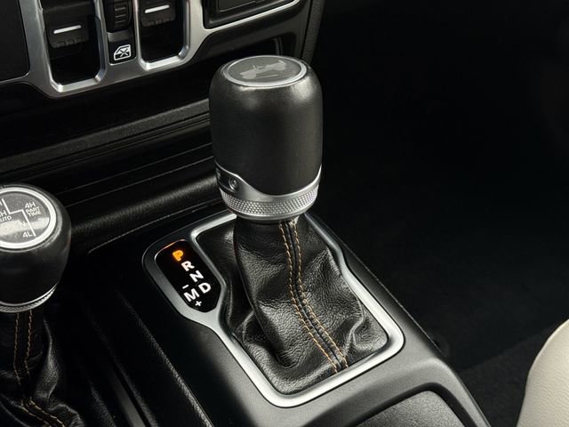 Used 2022 Jeep Wrangler Unlimited Sahara image 16