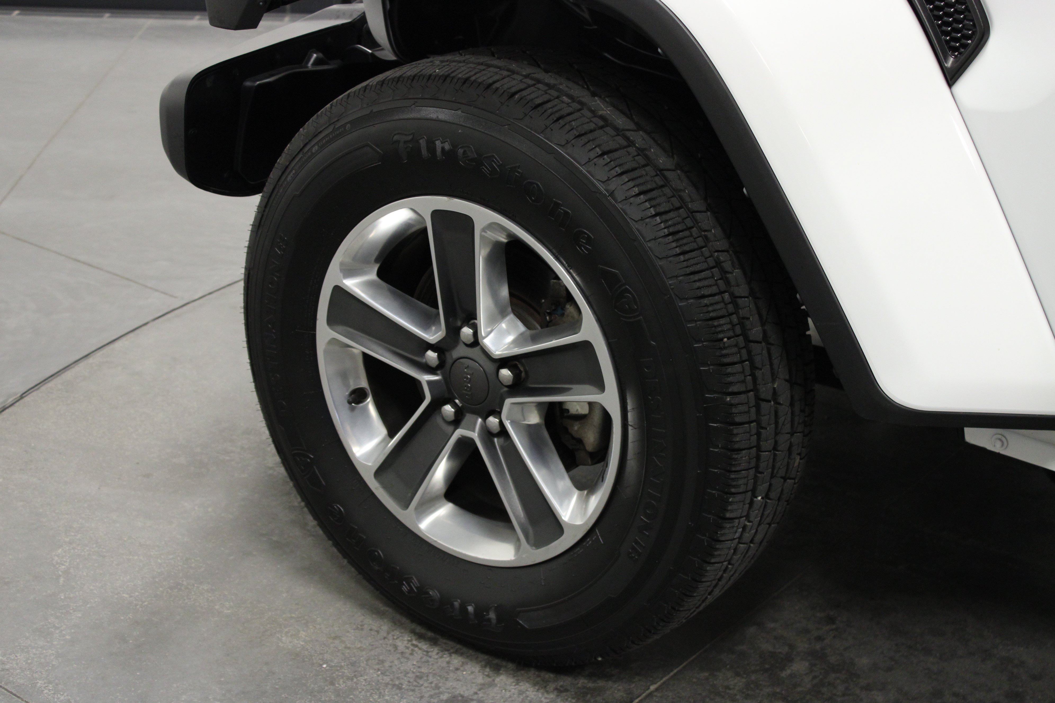 Used 2023 Jeep Wrangler Unlimited Sahara AWD/4WD image 10