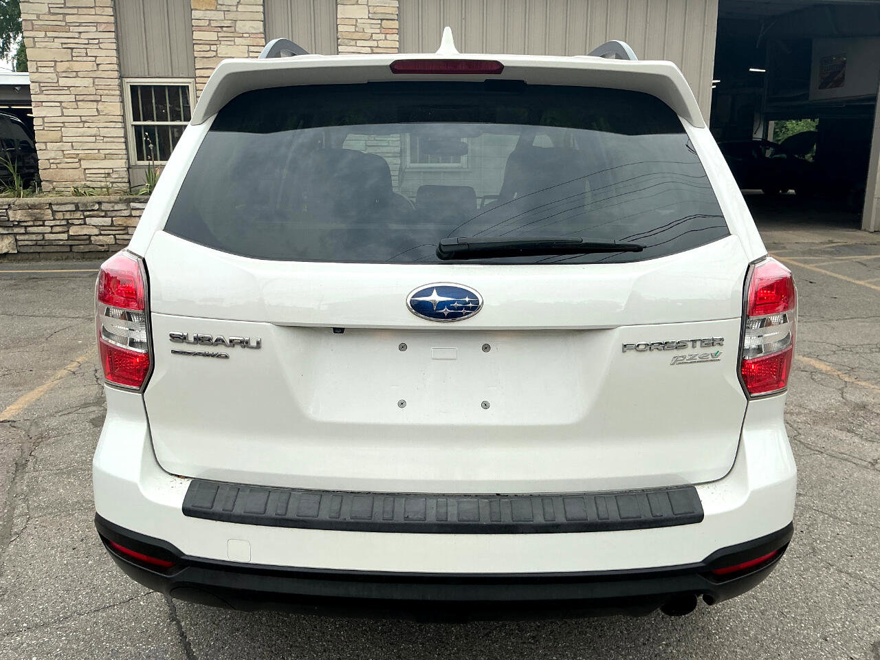 Used 2016 Subaru Forester 2.5i Limited w/ Popular Package #2 image 4