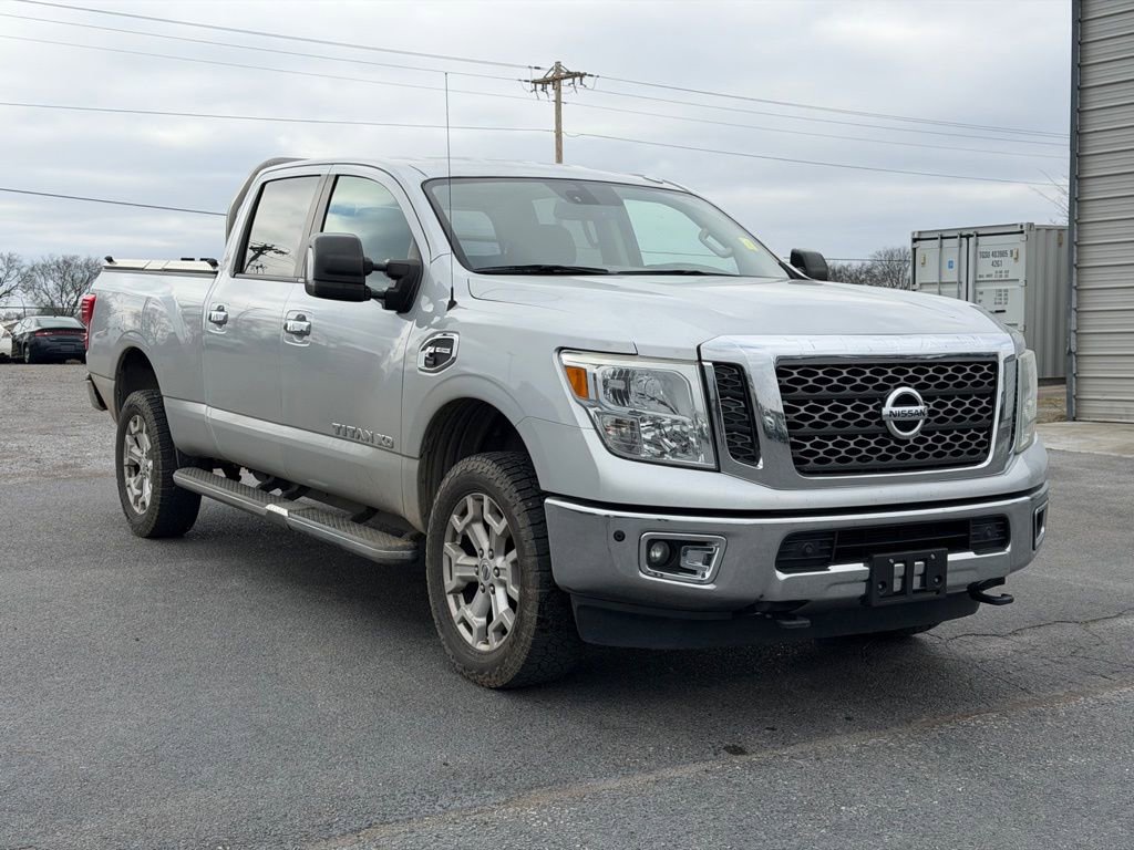 Used 2016 Nissan Titan SV image 5