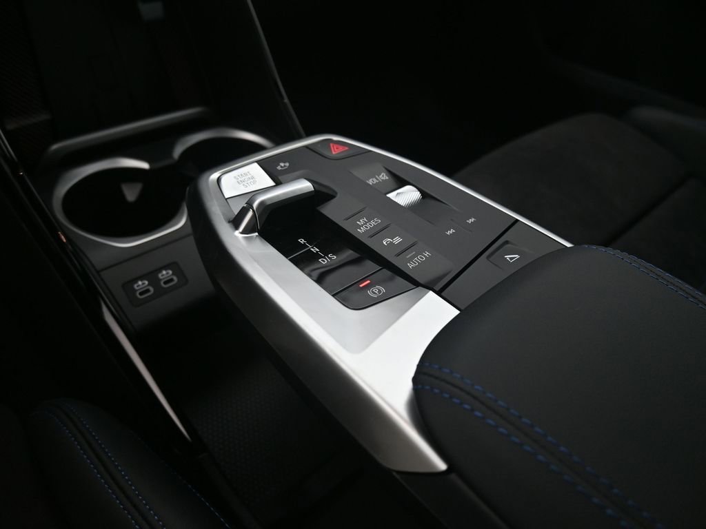 Certified 2025 BMW X1 M35i w/ Premium Package image 14