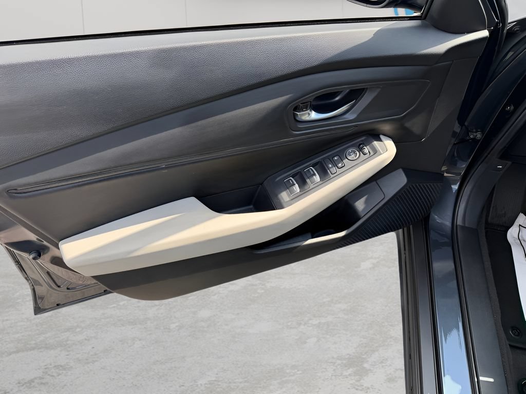 Used 2023 Honda Accord EX image 16