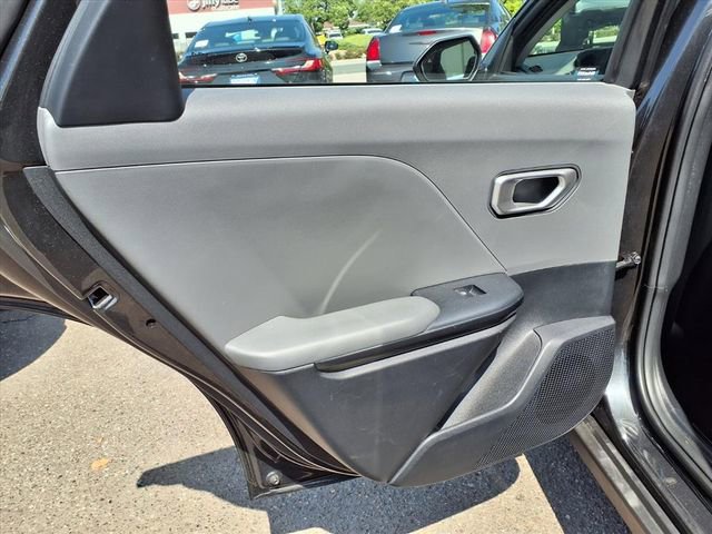Used 2025 Kia K4 LXS image 7