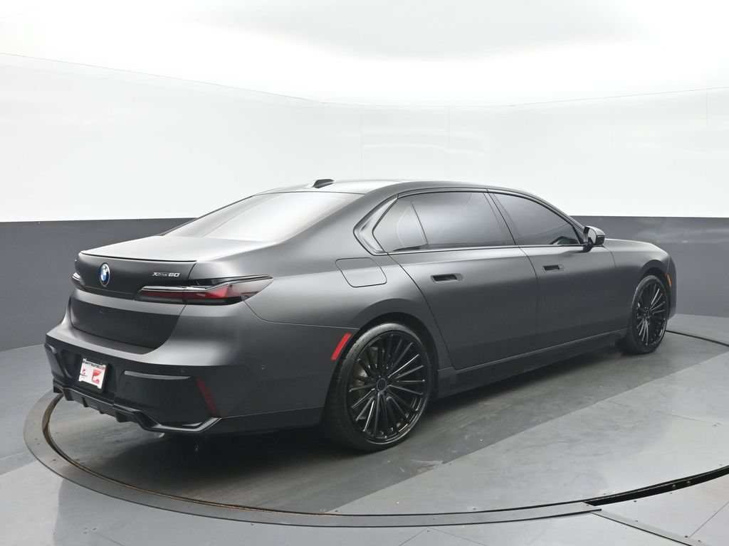 Used 2023 BMW i7 xDrive60 AWD/4WD image 7