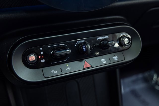 Certified 2025 MINI Cooper 2-Door Hardtop image 19