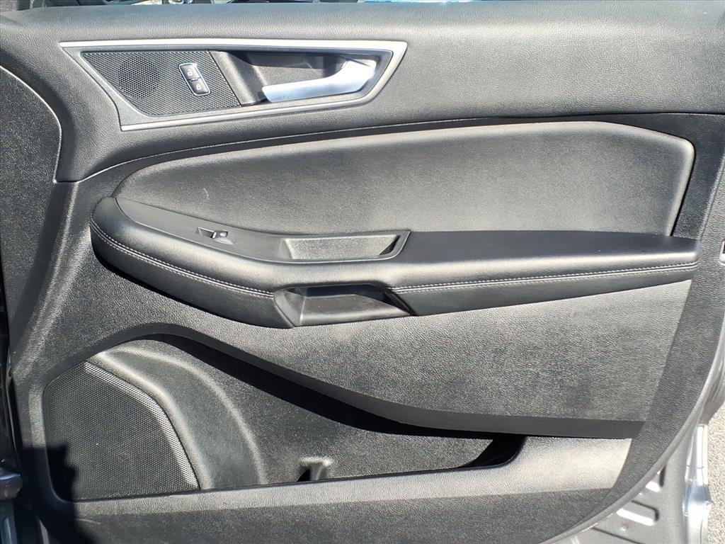 Used 2024 Ford Edge SEL image 25