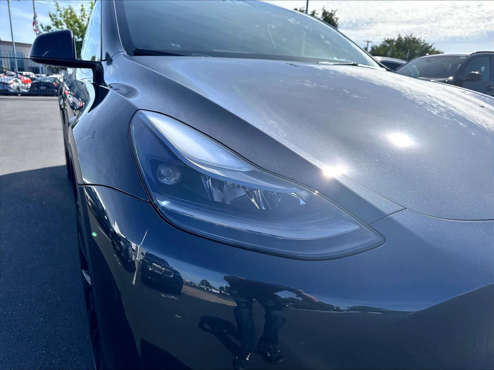 Used 2024 Tesla Model Y Long Range AWD/4WD image 33