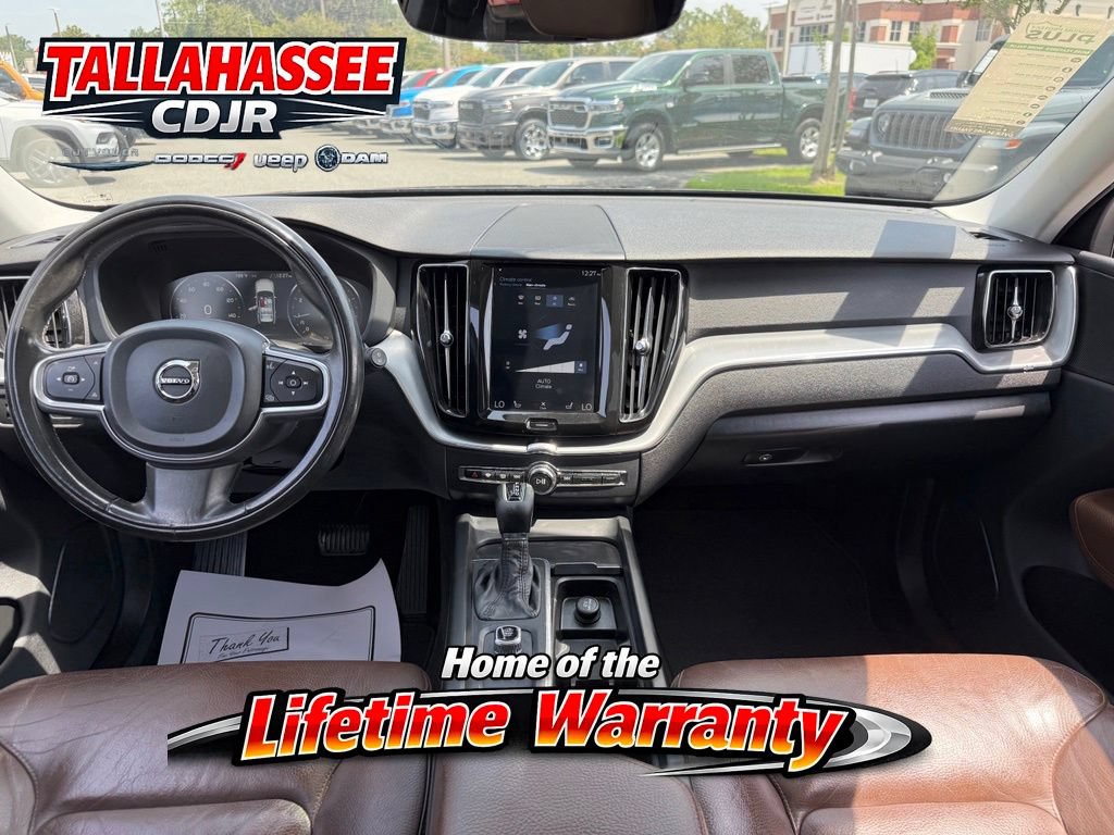 Used 2018 Volvo XC60 T5 Momentum w/ Vision Package AWD/4WD image 26