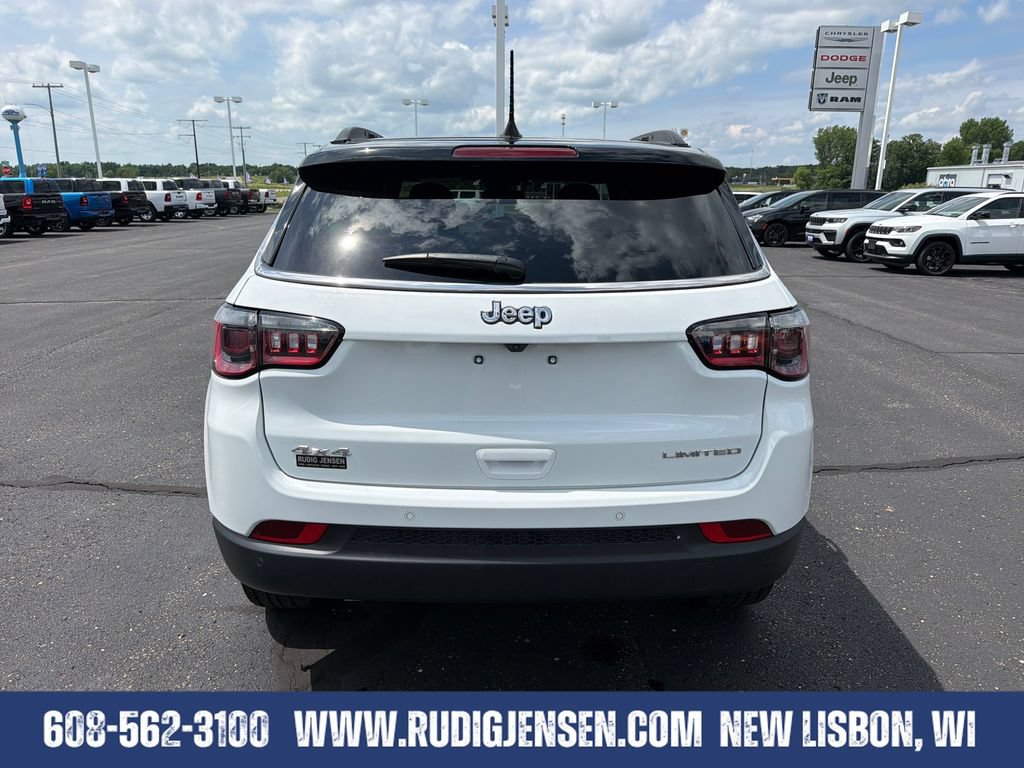 Used 2025 Jeep Compass Limited AWD/4WD image 4