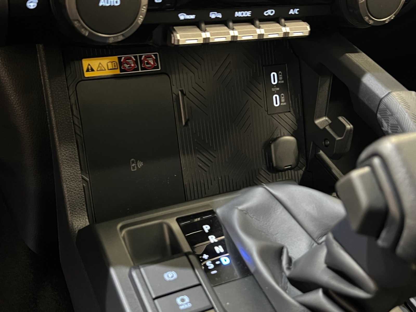 Certified 2025 Toyota 4Runner TRD Off-Road Premium image 28