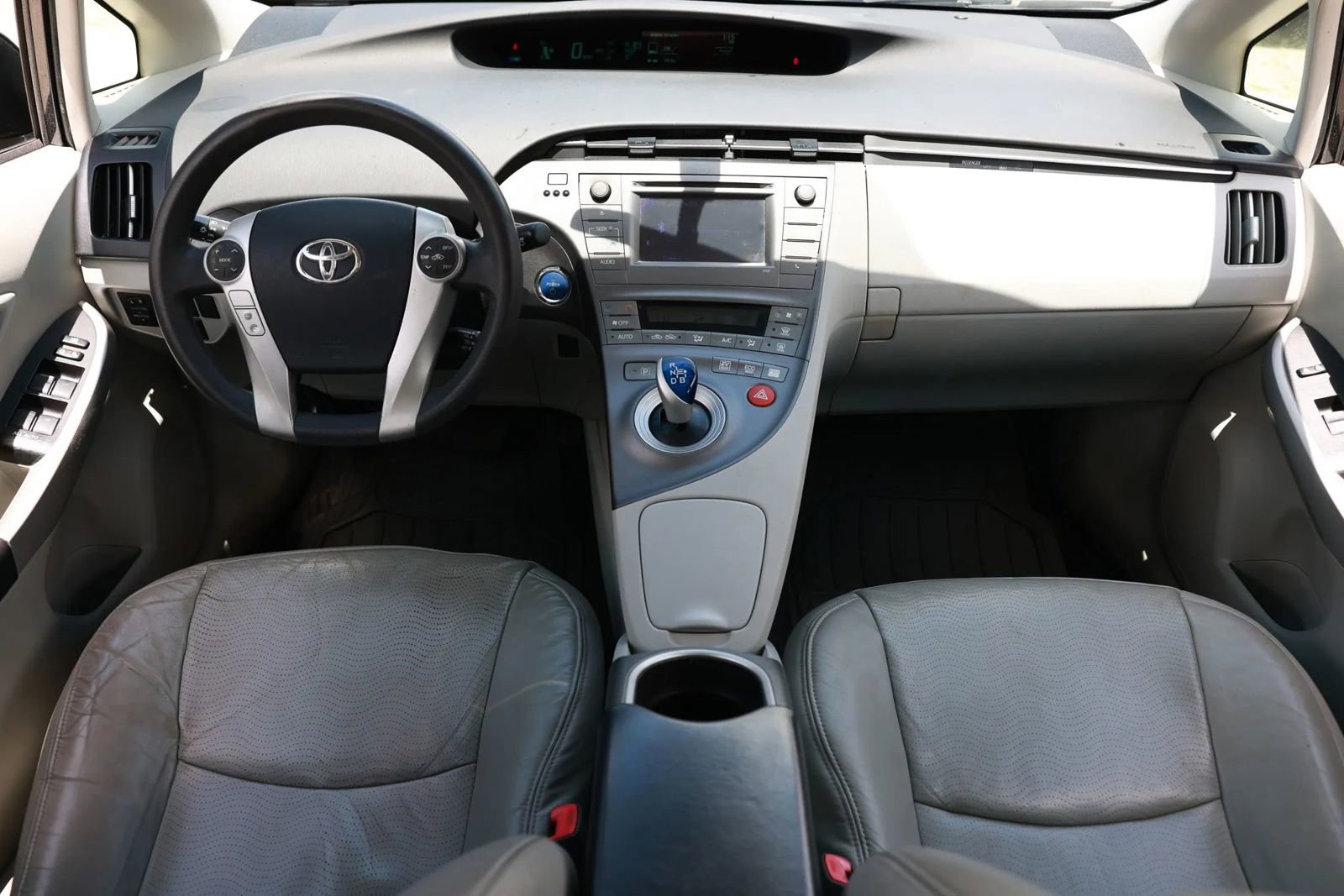 Used 2012 Toyota Prius Two FWD image 2