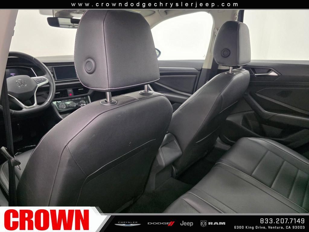 Used 2024 Volkswagen Jetta SE FWD image 17
