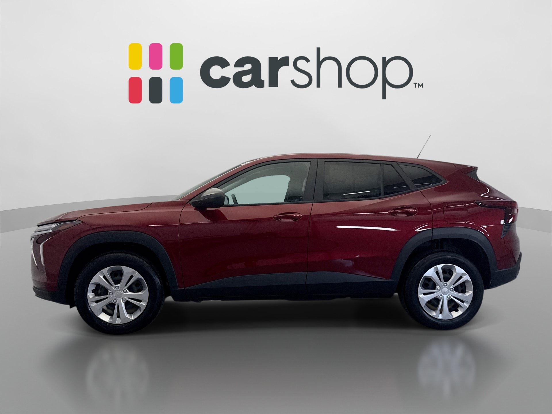 Used 2024 Chevrolet Trax LS w/ Driver Confidence Package FWD image 2