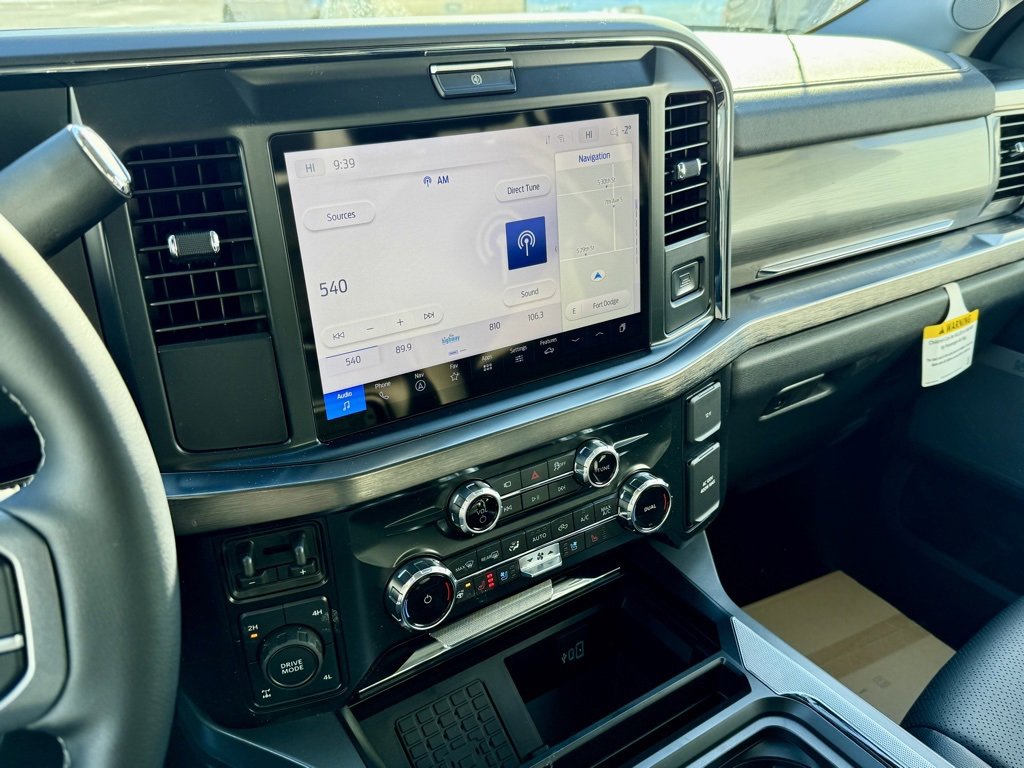 New 2025 Ford F250 Lariat w/ Chrome Package image 22