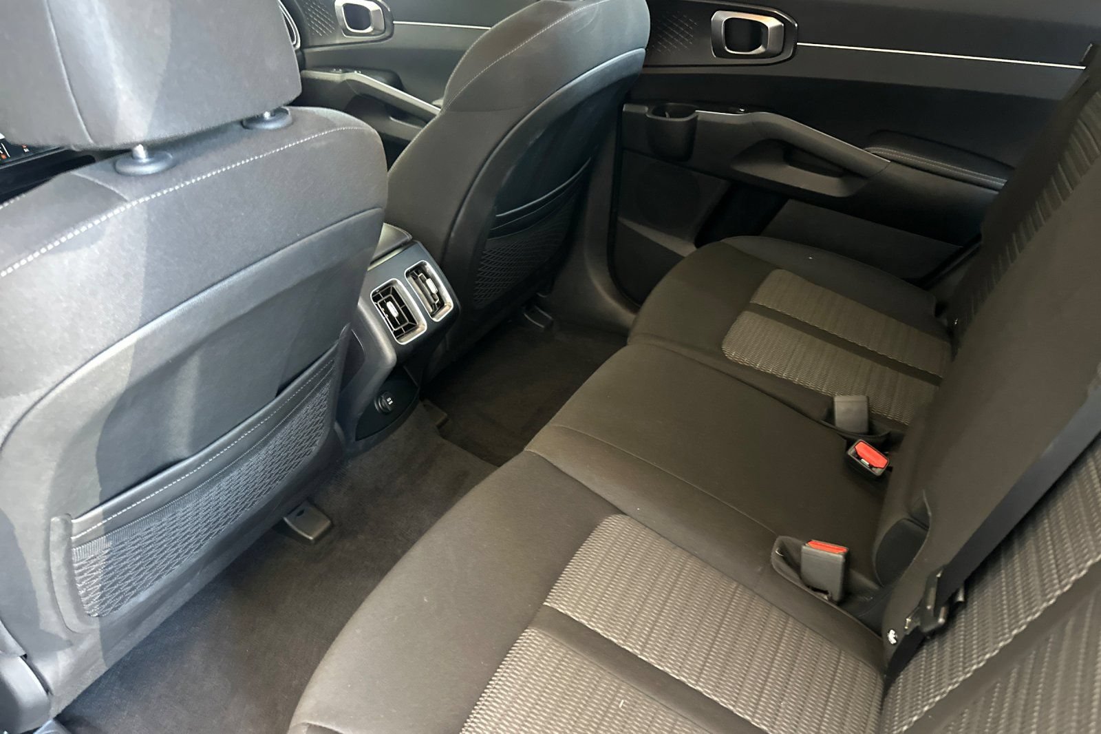 Certified 2026 Kia Sorento LX FWD image 13