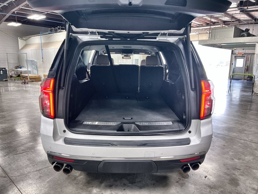 Used 2024 Chevrolet Suburban Premier RWD image 27