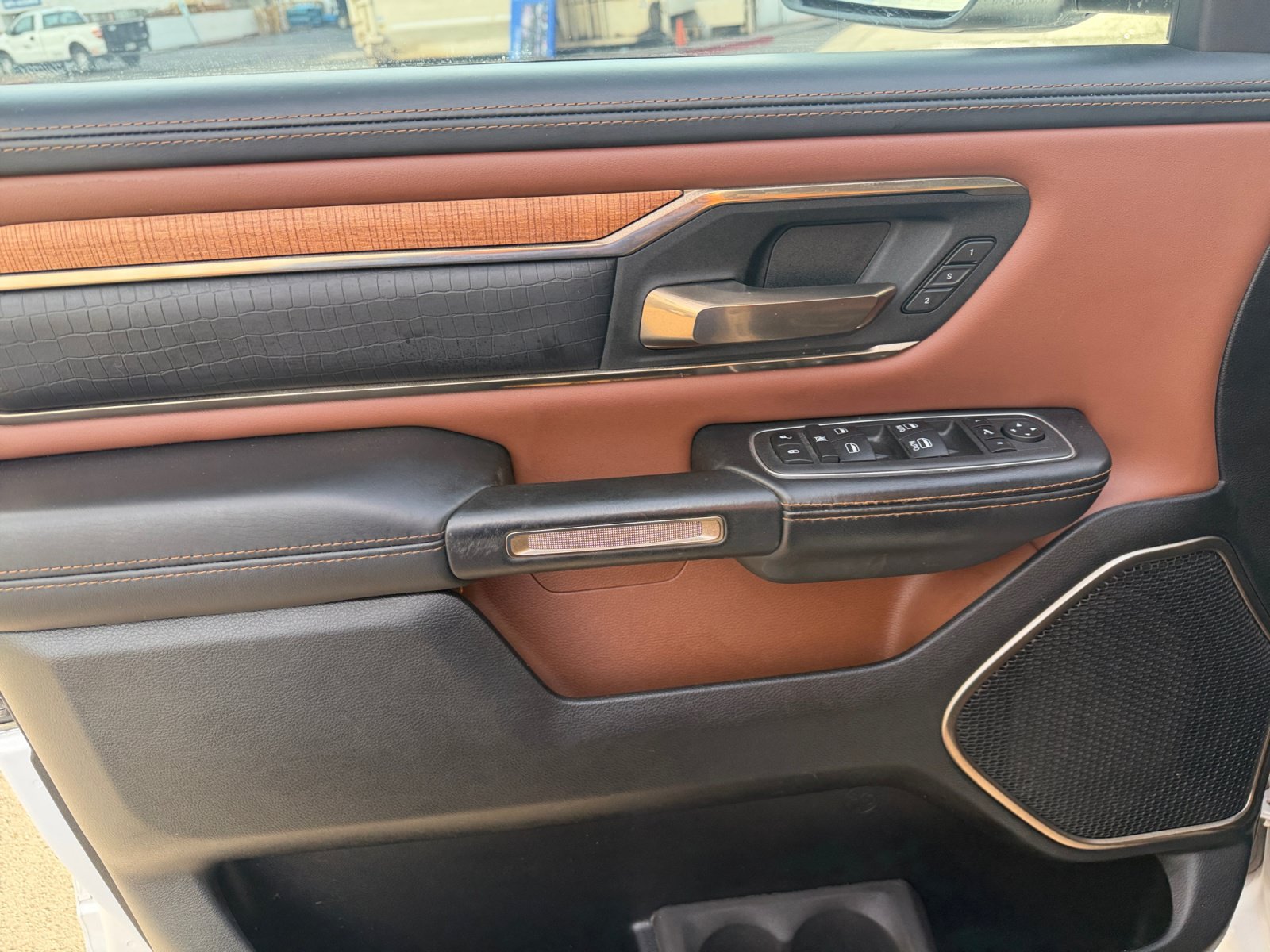 Used 2022 RAM 1500 Limited AWD/4WD image 17