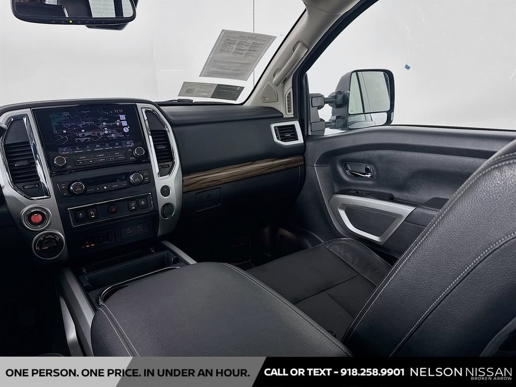 Used 2020 Nissan Titan SL w/ Moonroof Package AWD/4WD image 25