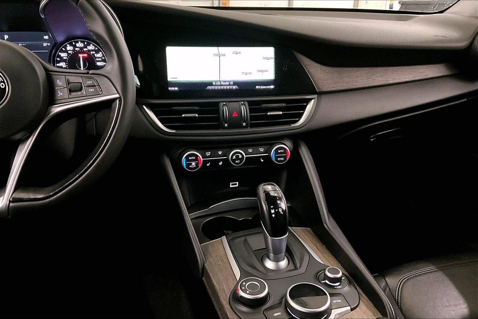 Used 2018 Alfa Romeo Giulia Ti image 8