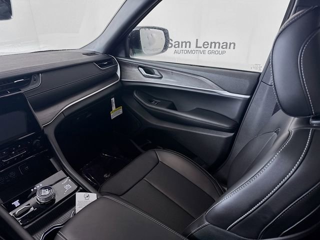 New 2025 Jeep Grand Cherokee L Limited w/ Luxury Tech Group II image 24