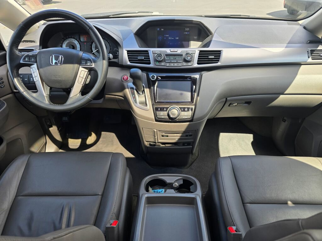 Used 2014 Honda Odyssey Touring image 2