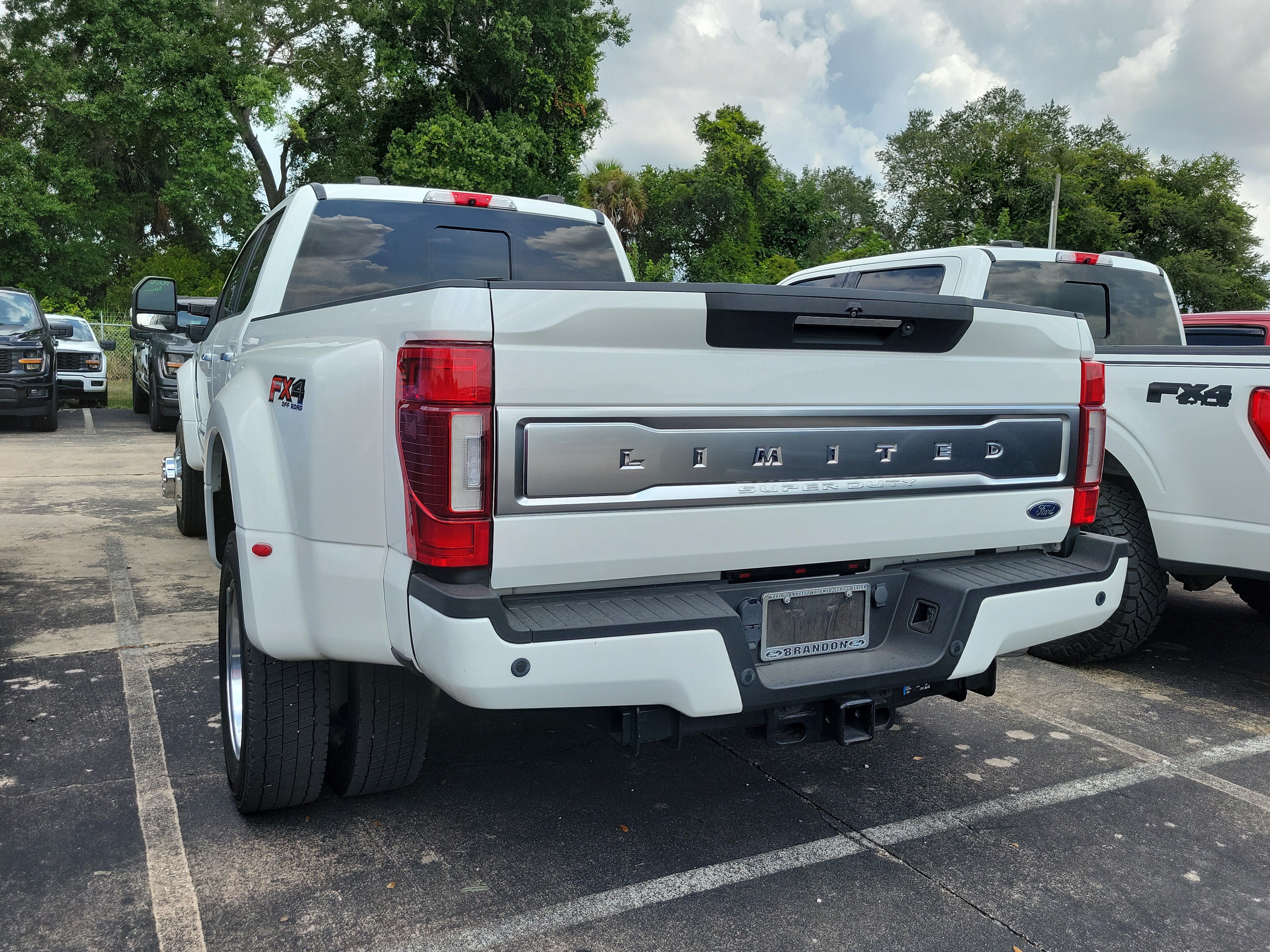 Used 2022 Ford F450 Limited w/ FX4 Off-Road Package AWD/4WD image 4