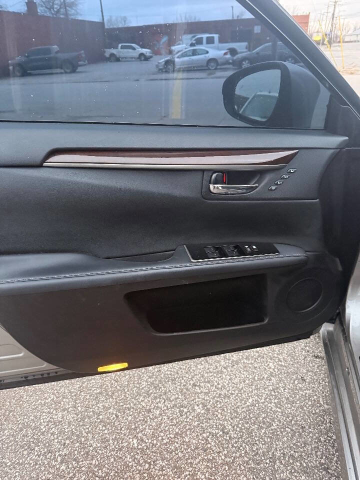 Used 2018 Lexus ES 350 w/ Ultra Luxury Package image 16