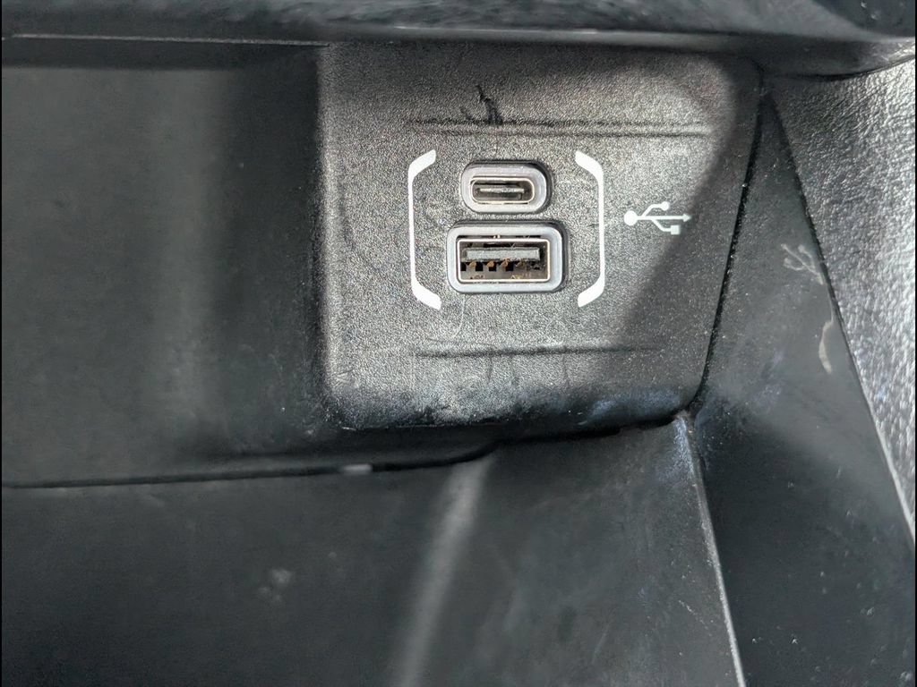 Used 2025 Jeep Compass Limited AWD/4WD image 17