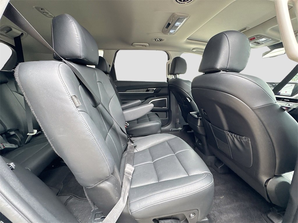 Used 2023 Kia Telluride EX w/ EX Captain's Chair Package image 31