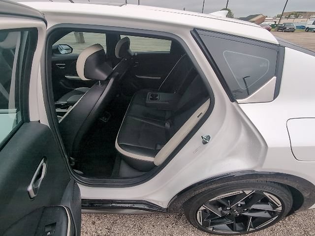 Used 2025 Kia K4 GT-Line w/ GT-Line Premium Package FWD image 11