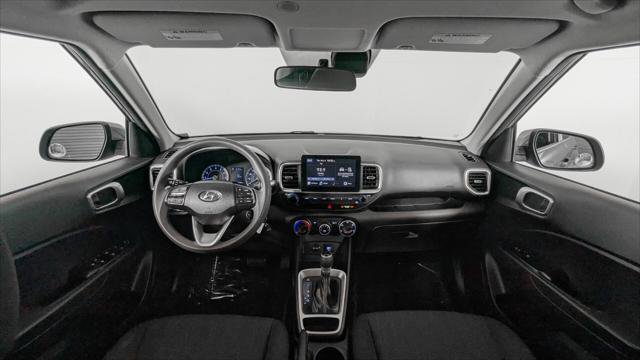 Used 2021 Hyundai Venue SE image 26
