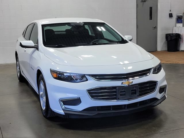 Used 2018 Chevrolet Malibu LS FWD image 4