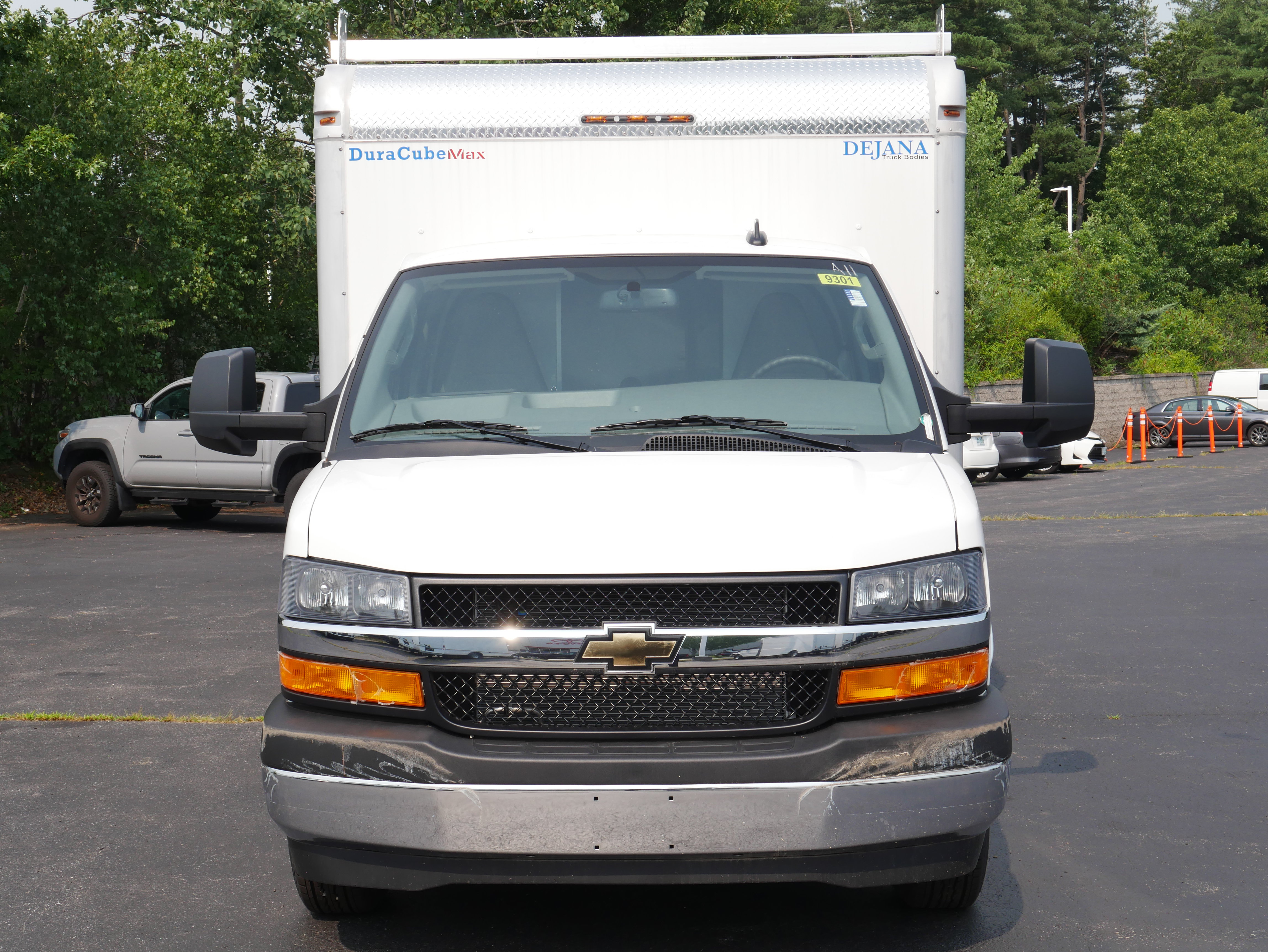 New 2025 Chevrolet Express 3500 w/ Power Convenience Package RWD image 2