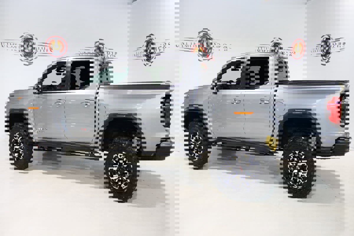 Used 2023 GMC Canyon AT4X image 41