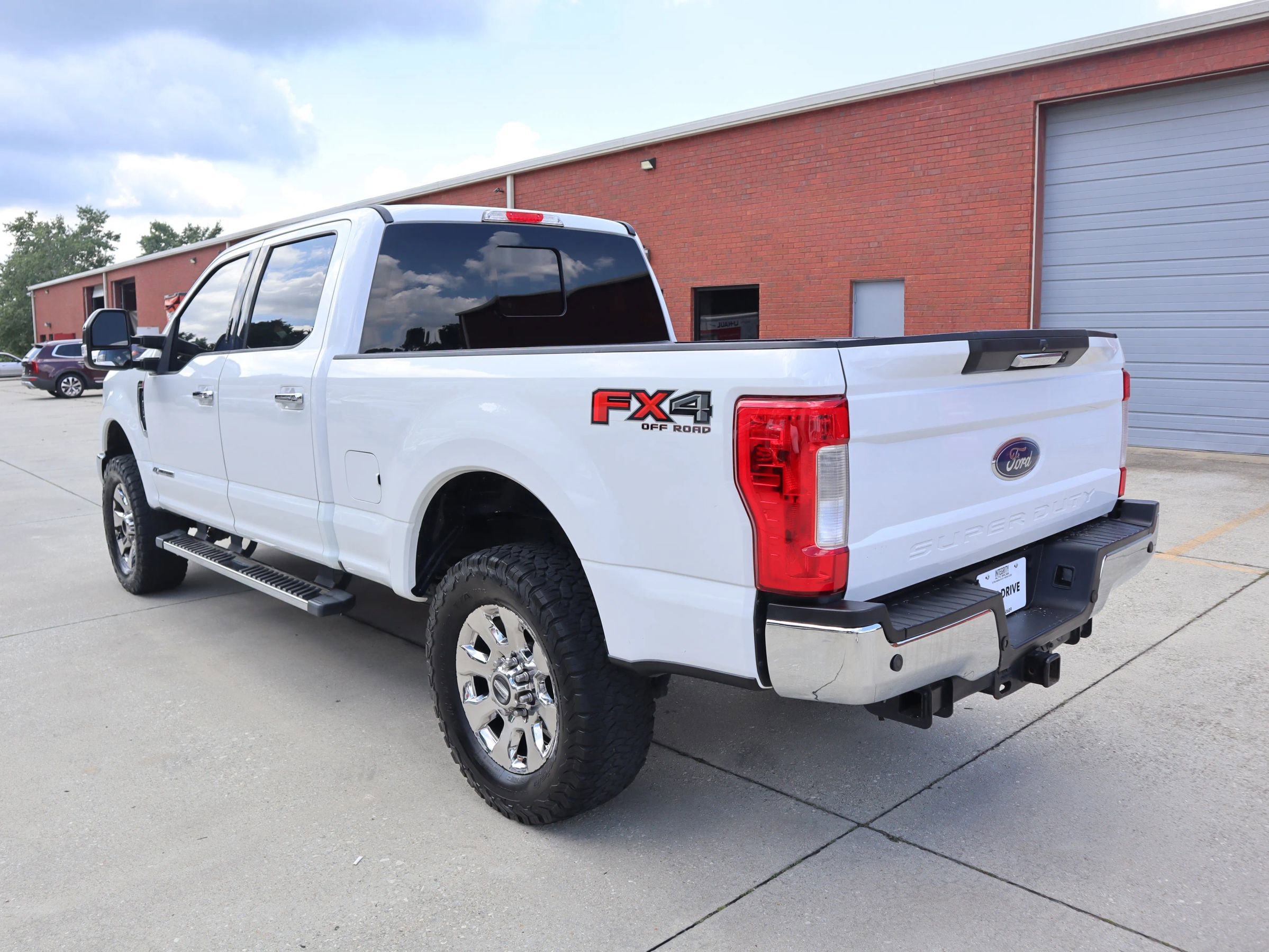 Used 2019 Ford F250 Lariat w/ Chrome Package image 3