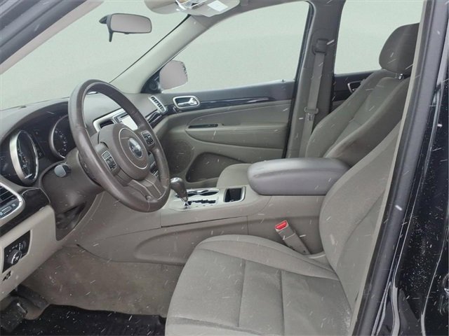 Used 2012 Jeep Grand Cherokee Laredo w/ Laredo E Group image 11