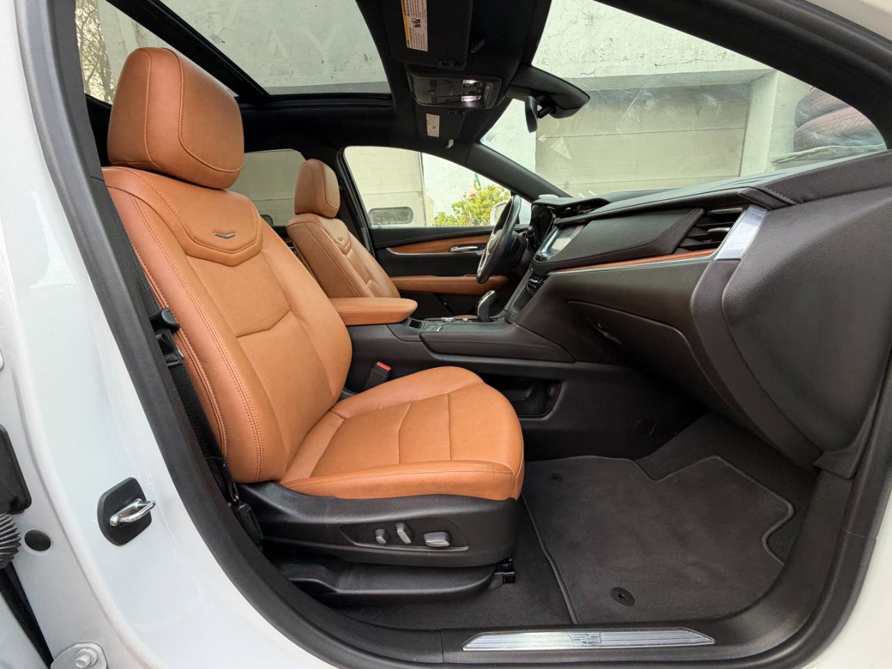 Used 2020 Cadillac XT5 Premium Luxury AWD/4WD image 41