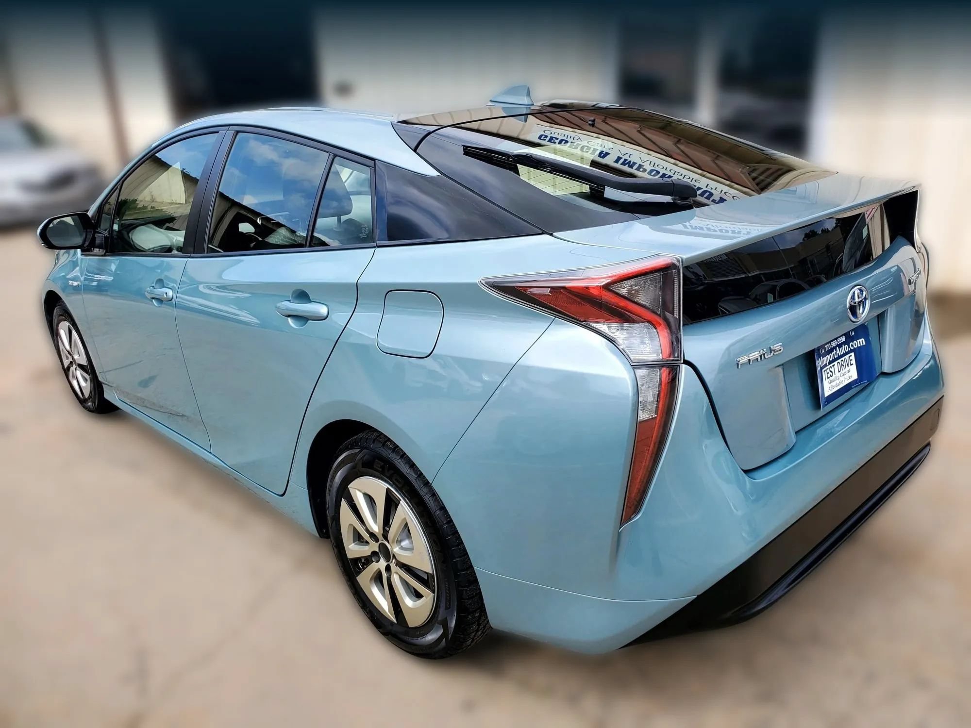 Used 2017 Toyota Prius Three w/ Carpet Mat Package FWD image 10