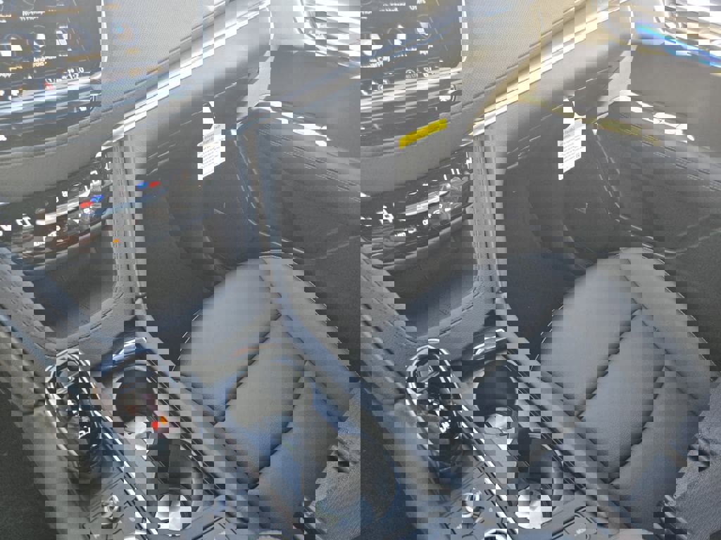 New 2026 Cadillac XT5 Luxury image 12