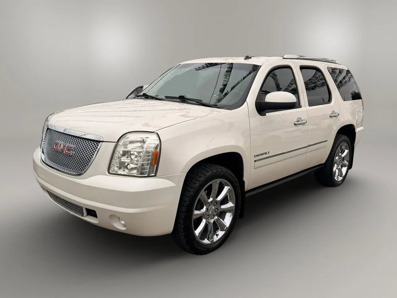 Used 2013 GMC Yukon Denali AWD/4WD image 7