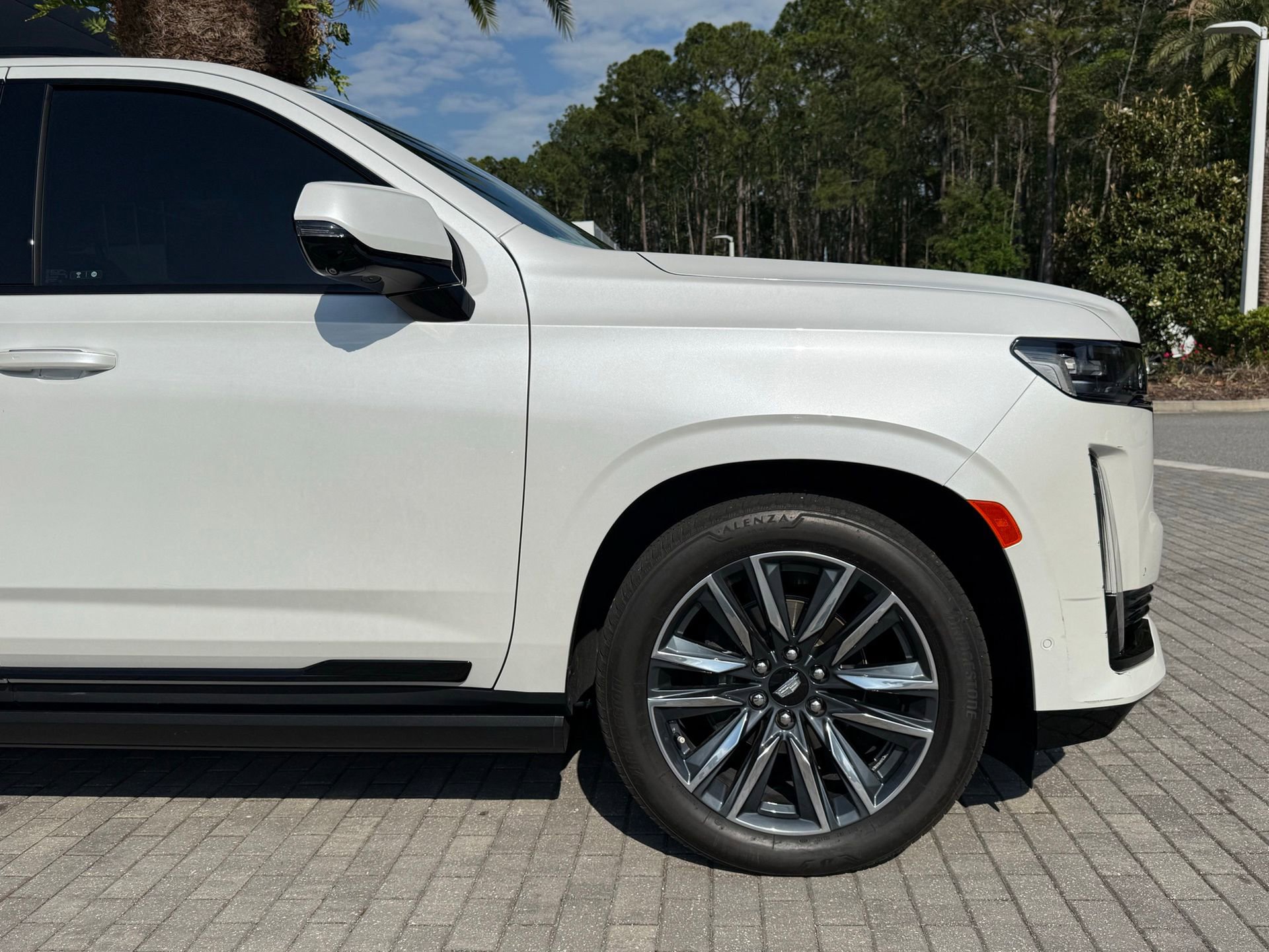 Used 2023 Cadillac Escalade Sport Platinum RWD image 9