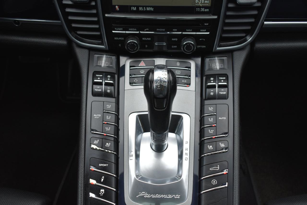Used 2013 Porsche Panamera 4S image 23
