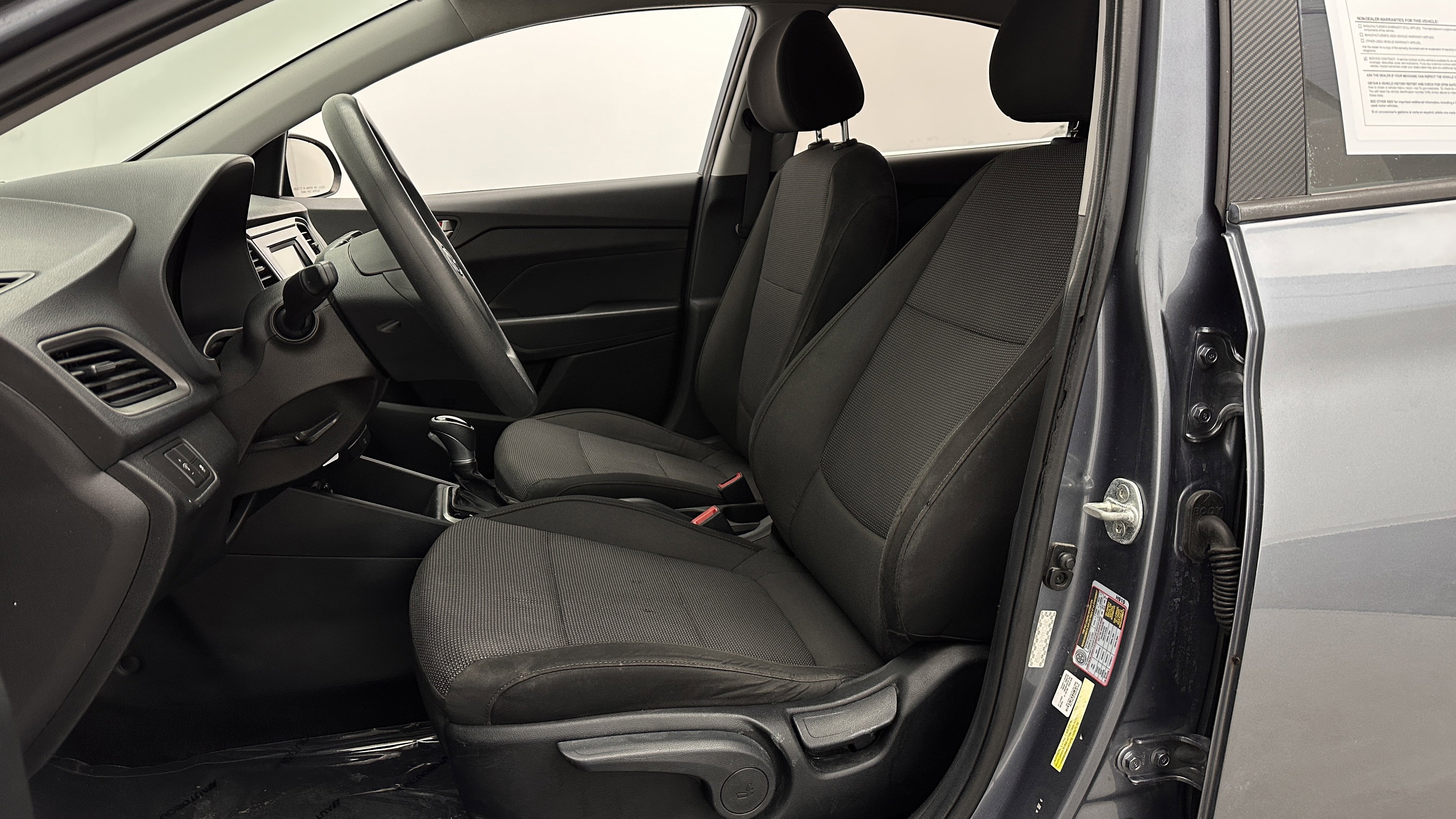 Used 2020 Hyundai Accent SE image 12