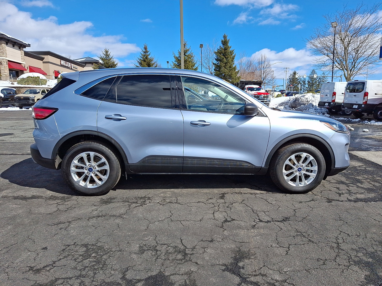 Used 2022 Ford Escape SE w/ Convenience Package image 7