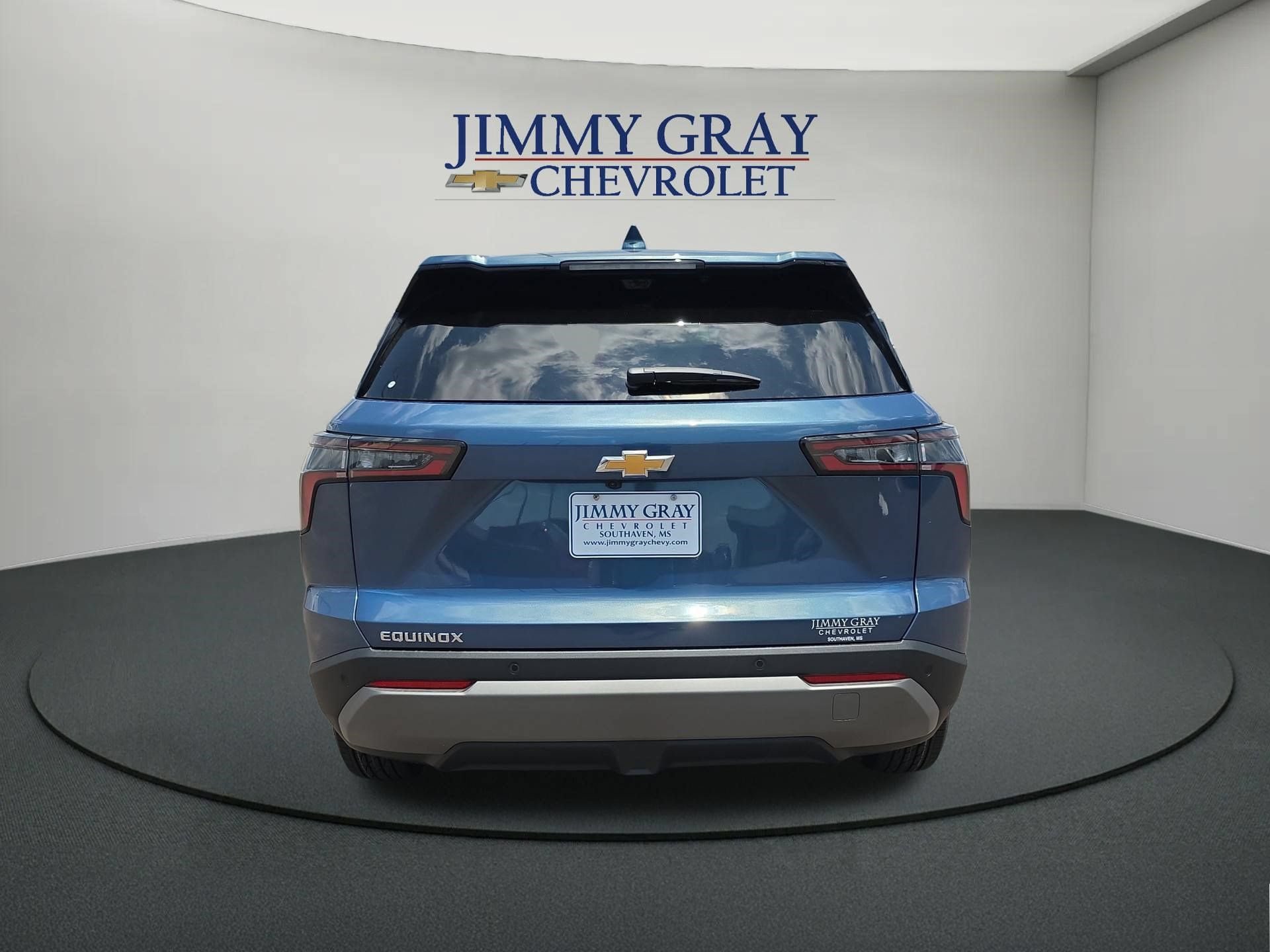 New 2026 Chevrolet Equinox LT w/ Convenience Package II FWD image 4