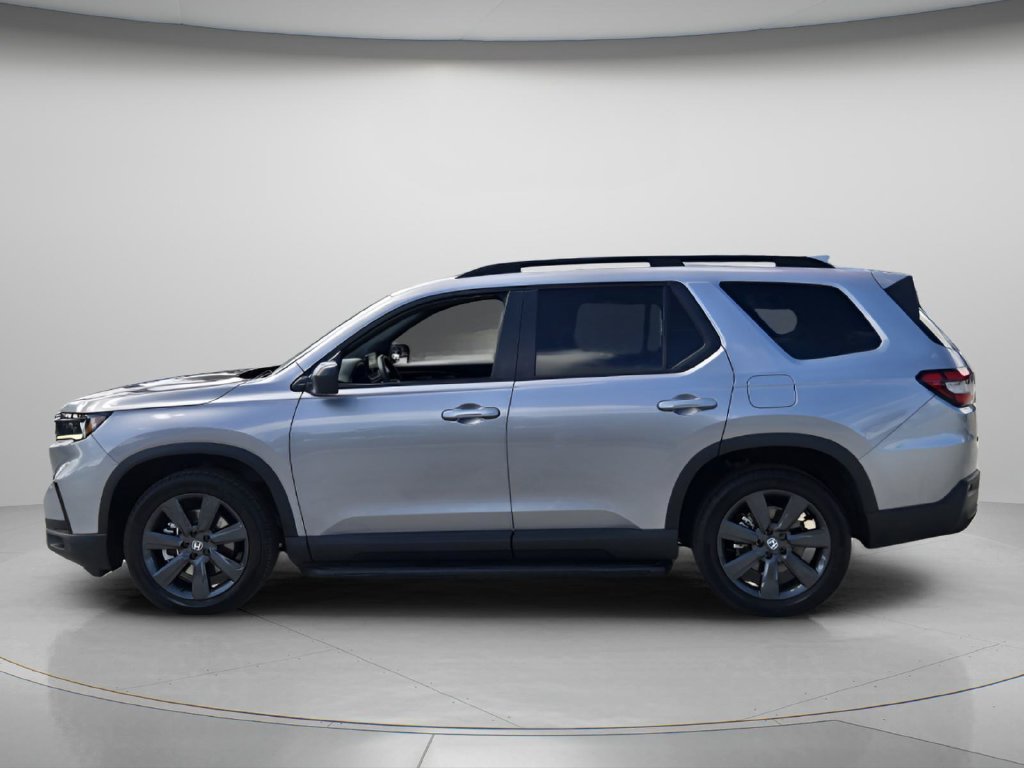 Certified 2025 Honda Pilot Sport image 5