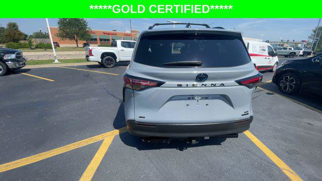 Certified 2022 Toyota Sienna XLE Woodland Edition AWD/4WD image 9