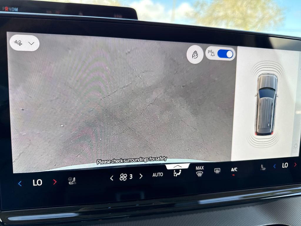 New 2026 Ford Expedition Active image 25